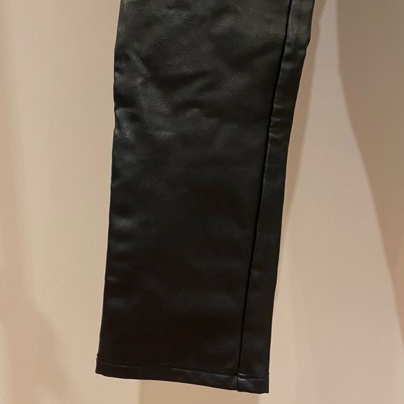 Kendall & Kylie Women's black Faux Leather Leggings Pants Size medium. - Picture 5 of 11